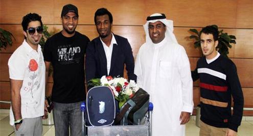 بالصور .. الأهلي يتأهب لمواجهة الرائد .. واستقبال حافل للموسي